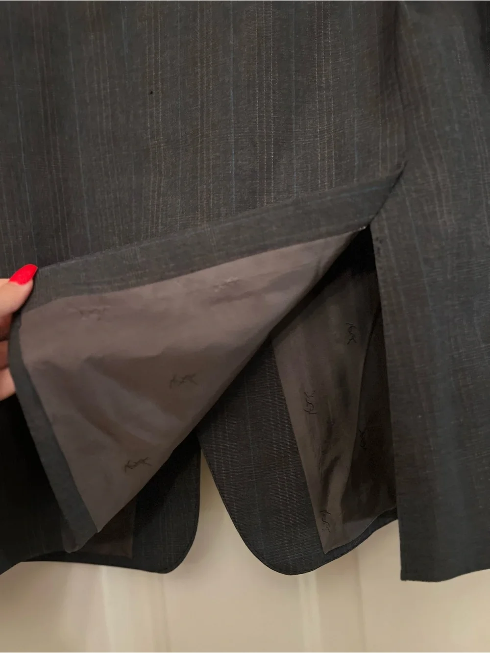 Vintage Yves Saint Laurent Diffusion Hommes 100% Pure Wool Charcoal Suit - 36x30 - Picture 5 of 15
